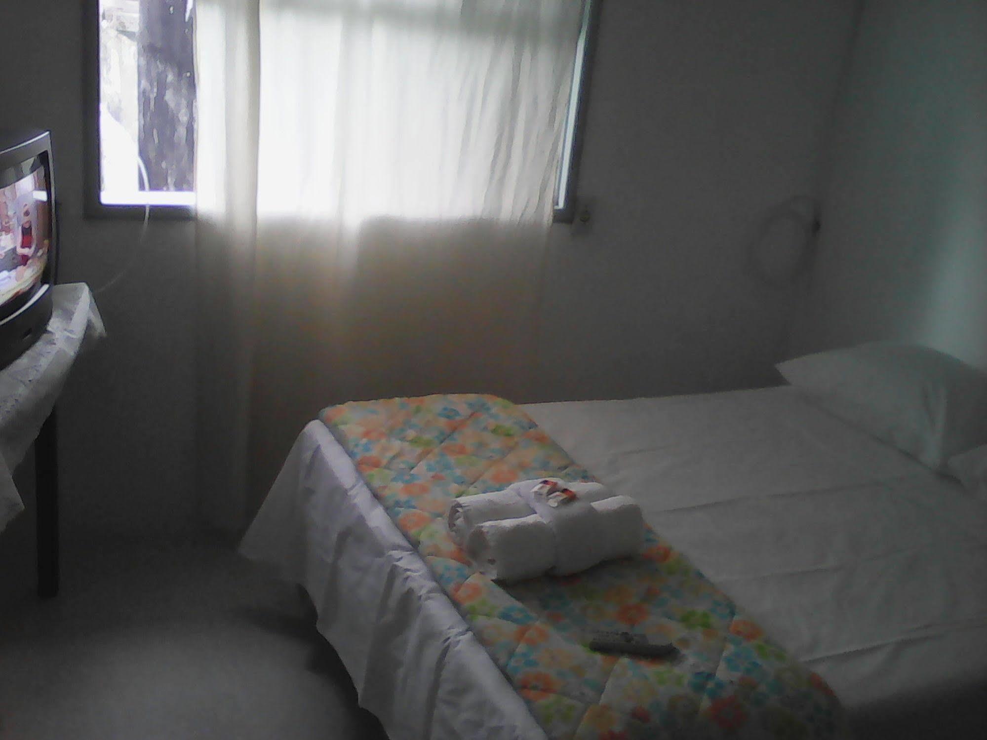 Hotel Pousada Girassol Matinhos Buitenkant foto