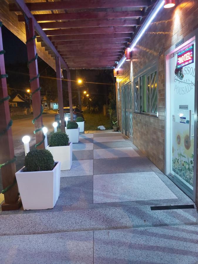 Hotel Pousada Girassol Matinhos Buitenkant foto